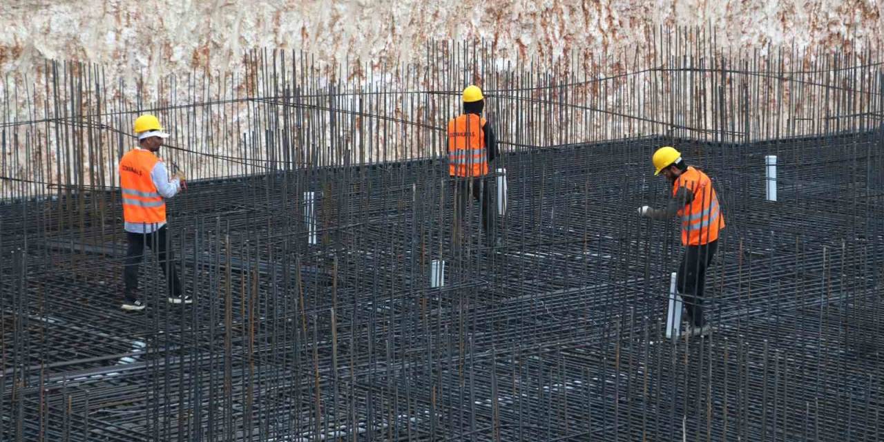 Depremin Ardından İnşaatlar Başladı, 20-30 Bin Liraya Çalıştıracak Kalifiye İşçi Bulunamıyor