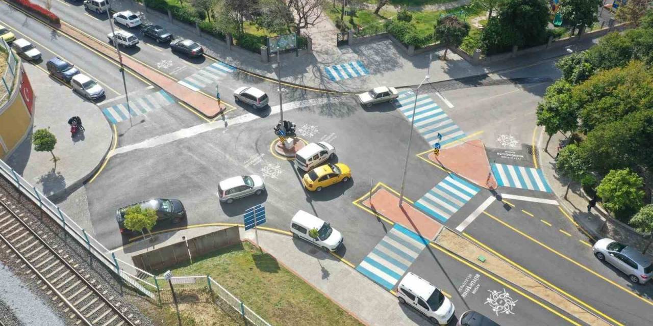Aydın Büyükşehir Belediyesi Efeler İstasyon Caddesi’ni Yeniledi