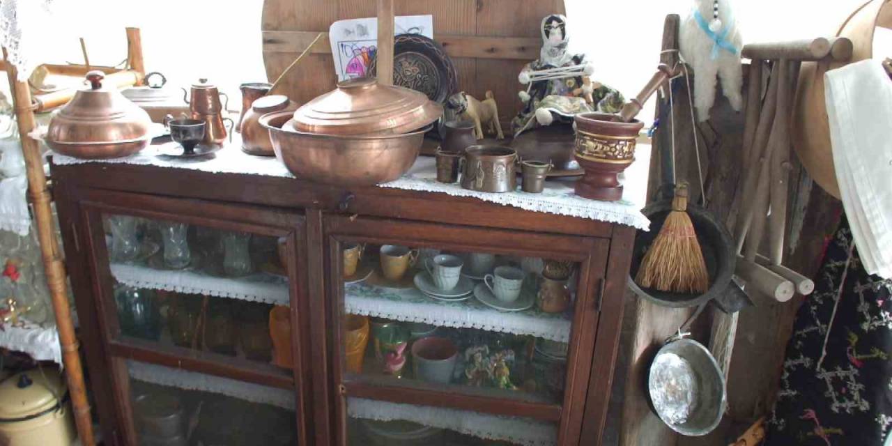 Balıkesir’de Antika Merakı Evi Müzeye Çevirdi