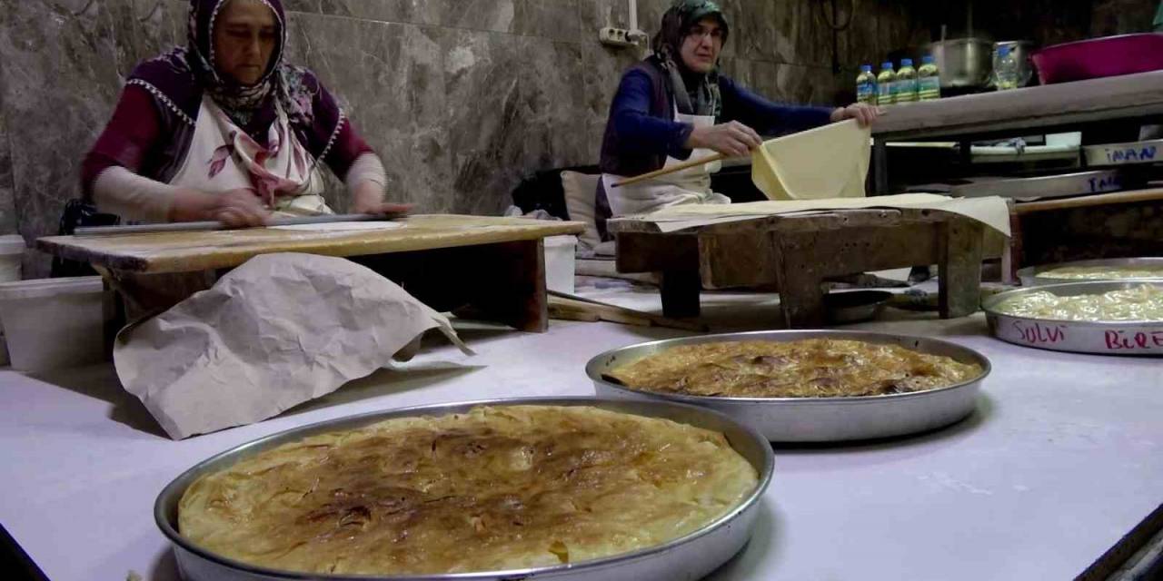 Oklavalar Ramazan Tatlısı Ve Su Böreği İçin Dönüyor