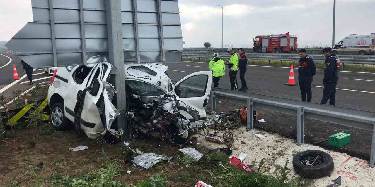 Çanakkale’de Feci Kaza: Anne İle Oğlu Hayatını Kaybetti, Baba Ağır Yaralı