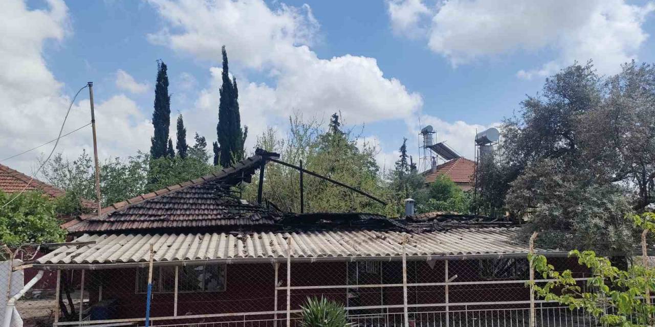Antalya’da Müstakil Ev Alevlere Teslim Oldu