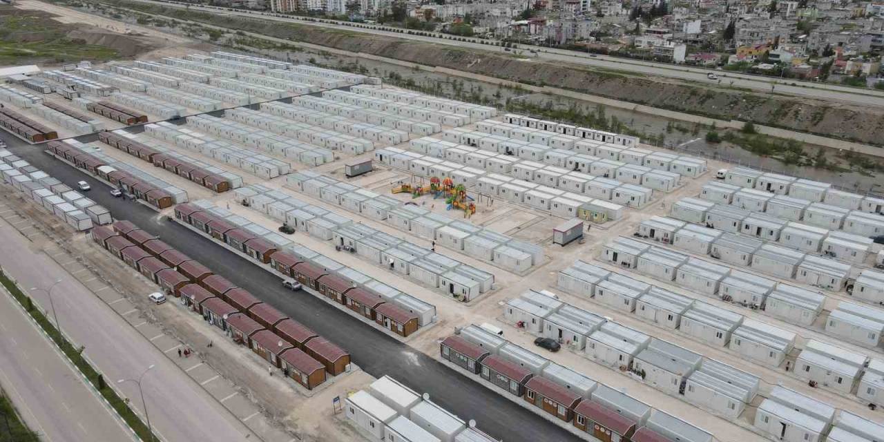 Konteyner Kentte Depremzedeler, Bayrama Buruk Hazırlanıyor
