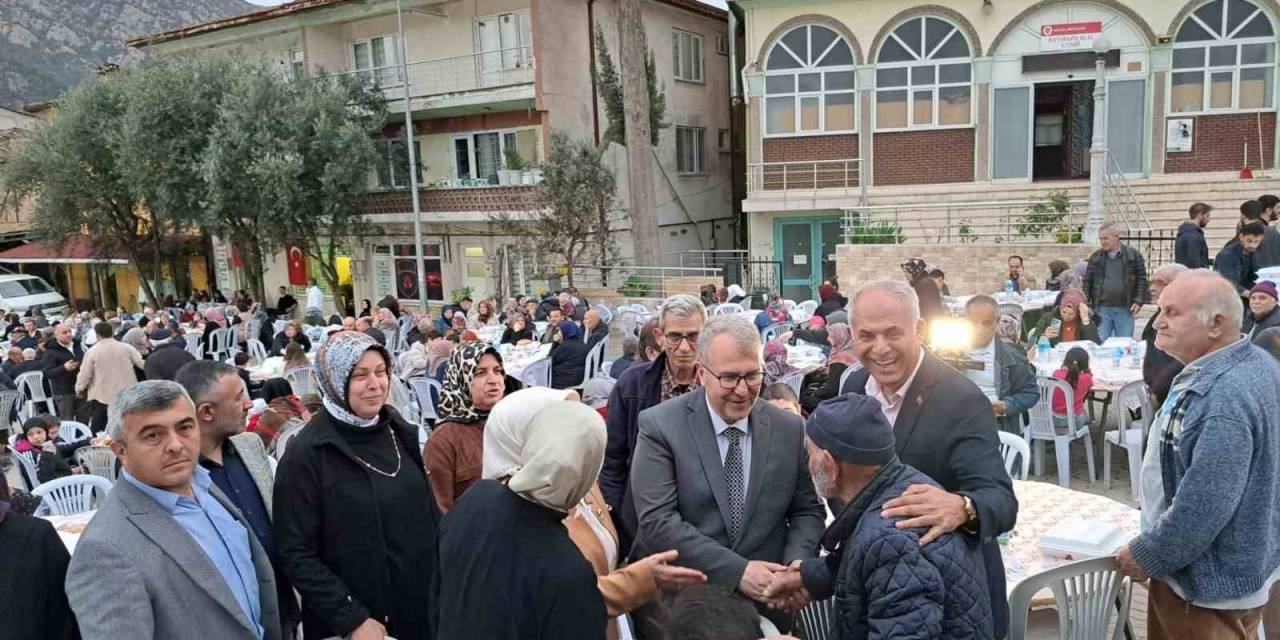 Bayırköy’de Geleneksel İftar Programı Gerçekleştirildi