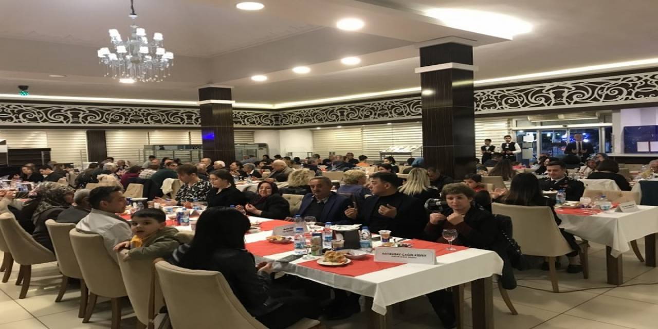 Burhaniye’de Şehit Aileleri Ve Gaziler İçin İftar Düzenlendi