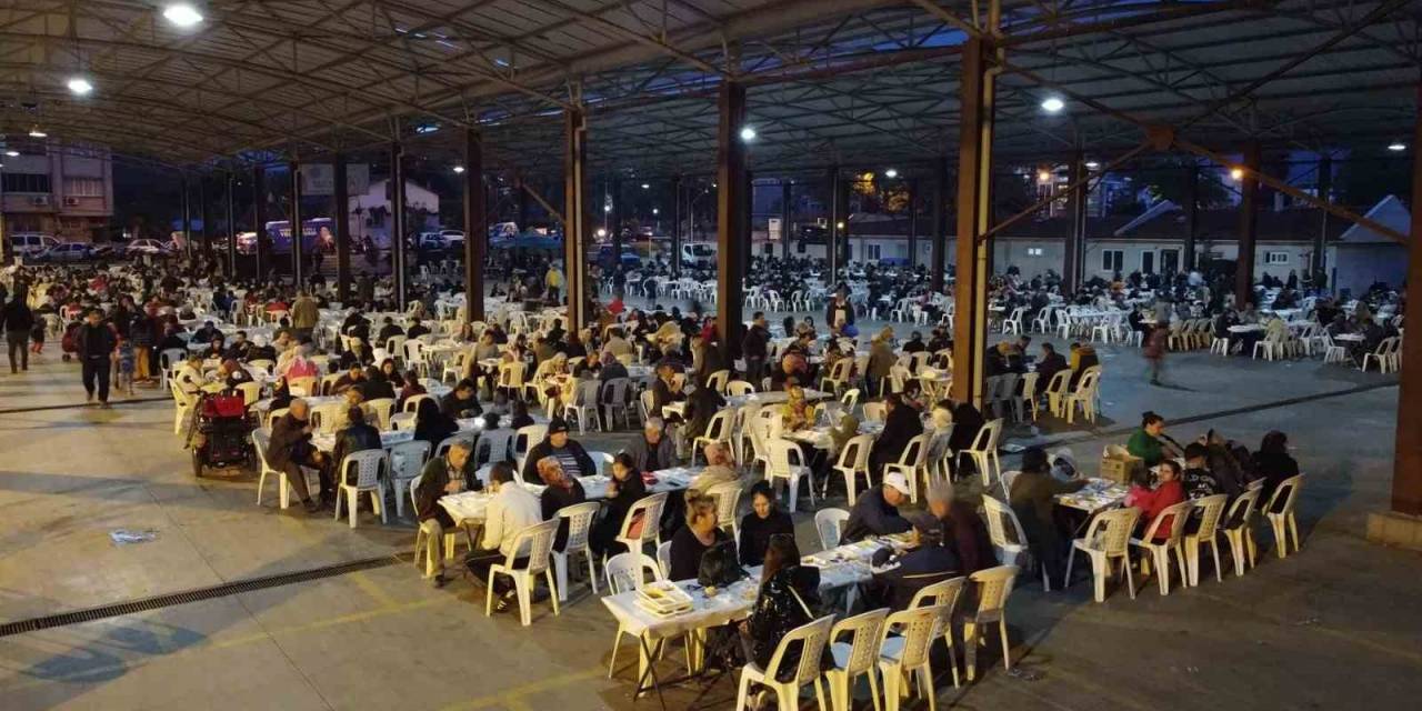 Nazilli’de Son İftar Programı Turan Mahallesi’nde Gerçekleştirildi
