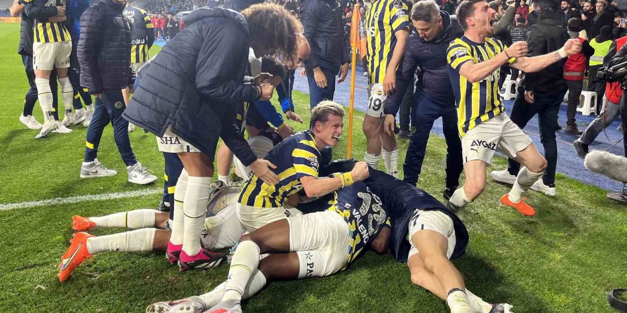 Fenerbahçe, Deplasmanda Yine Geriden Gelerek Kazandı