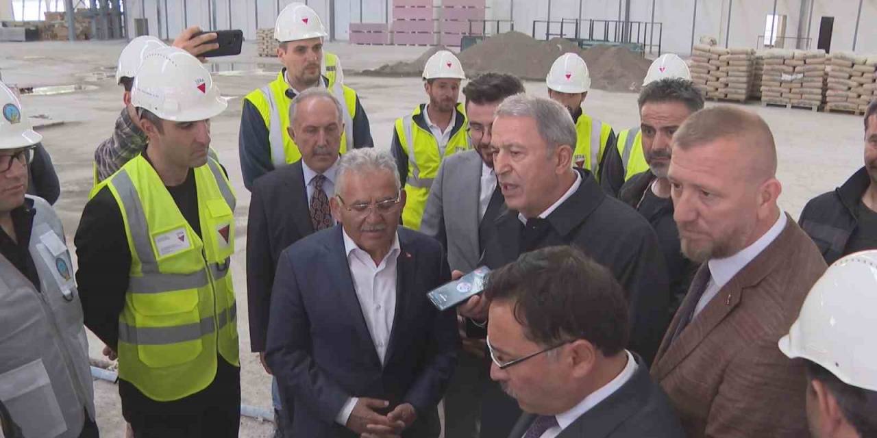 Bakan Akar’dan Kayseri Havalimanı Yeni Terminal Binası İnşaatında İnceleme