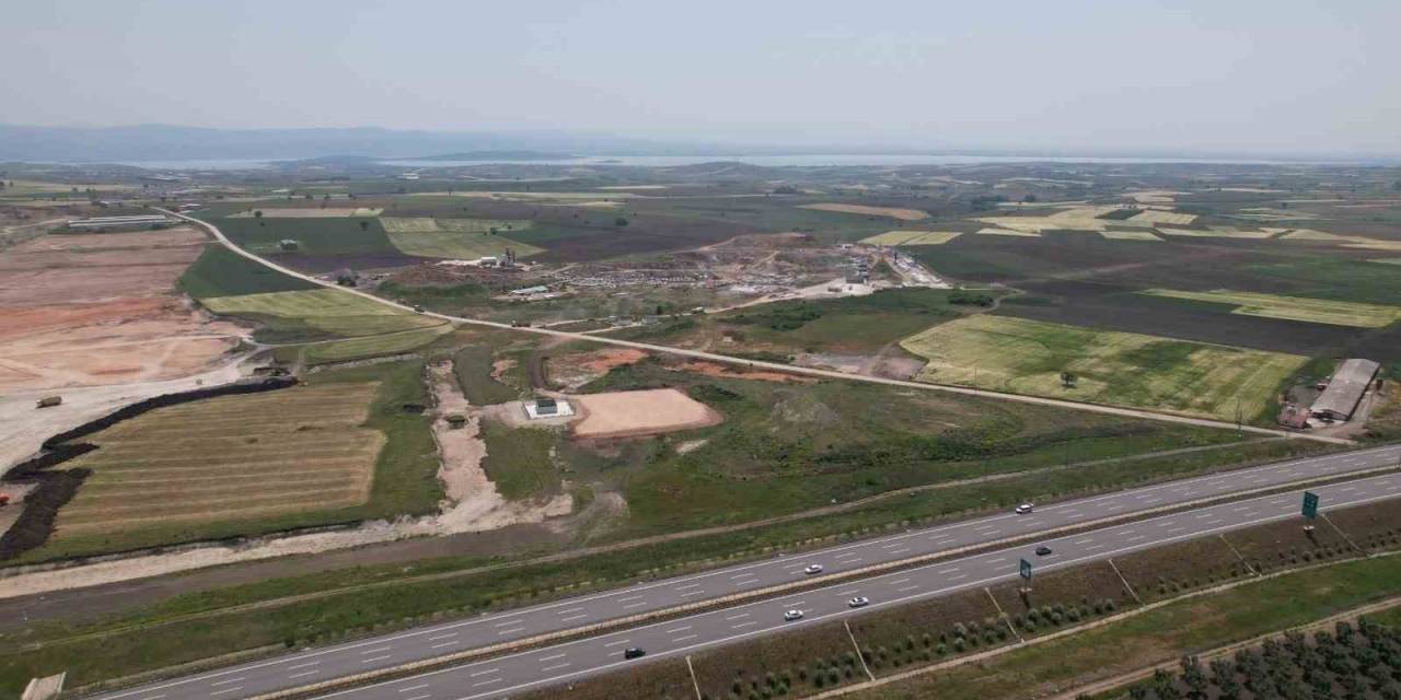 Arsa Ve Arazi, Konutu Tahtından Etti