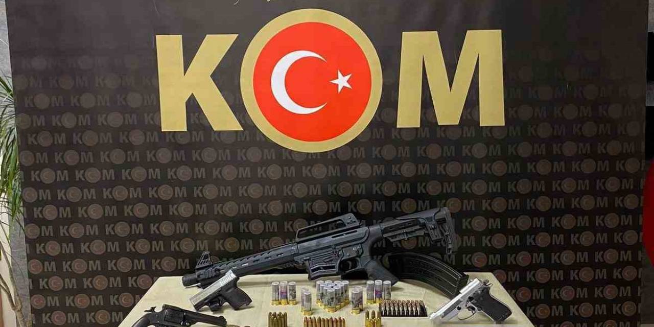 İzmir Polisinden Tefeci Operasyonu: 8 Gözaltı