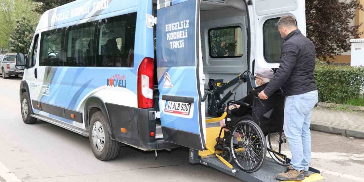 Hasta Nakil Ambulansları Ve Engelsiz Taksi, Bayramda Da Görev Başında
