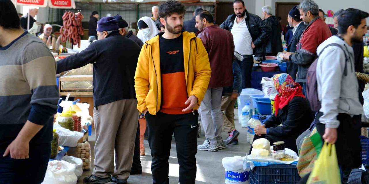 Bayram Alışverişi Esnafa Can Suyu Oldu