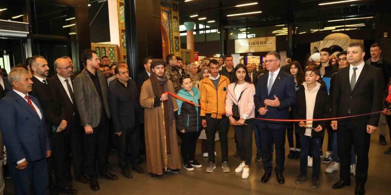 "altın Çağ’da Bilim" Sergisi Ziyarete Açıldı