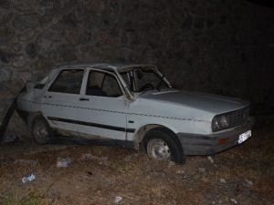İki Otomobil Çarpıştı: 6 Yaralı