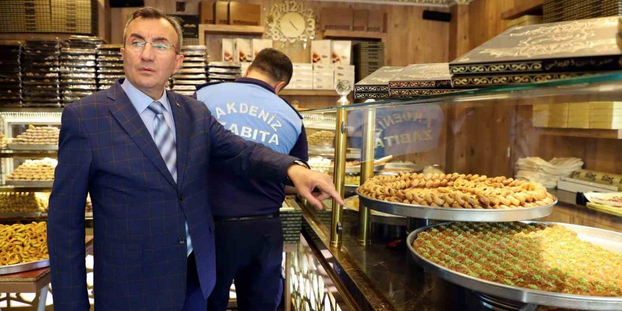 Akdeniz Zabıtası Ramazan’ın Son Gününde De Denetime Çıktı