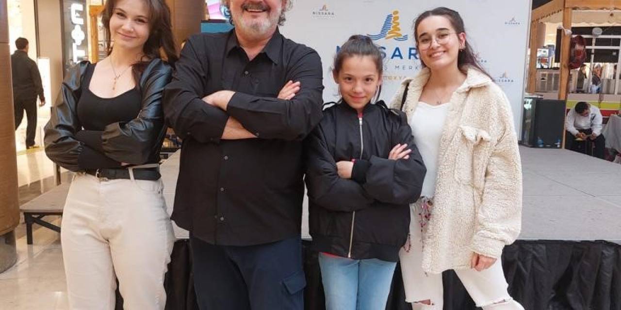 Müfit Can Saçıntı Sevenleriyle Buluştu