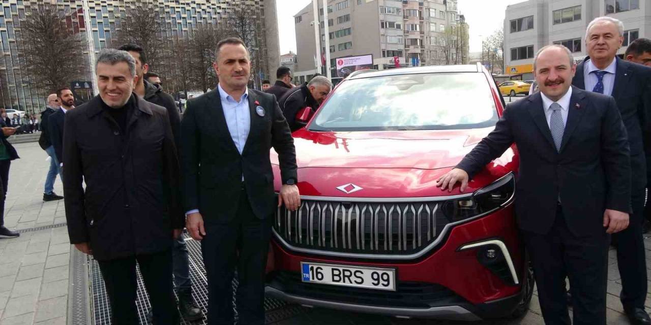 Bakan Varank Yerli Otomobil Togg İle Taksim Meydanı’na Geldi