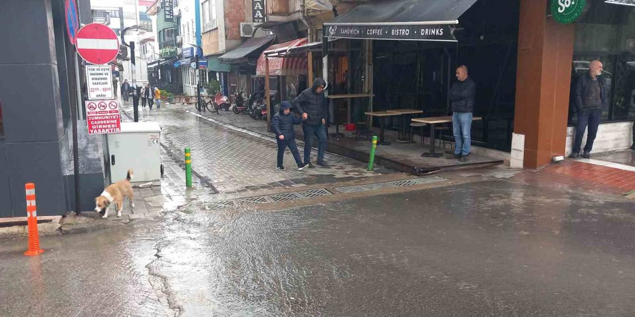 Kırklareli’nde Sağanak Ve Dolu Etkili  Oldu