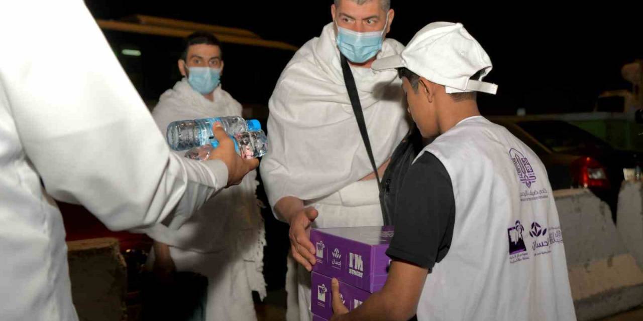 Umrecilere Sahur Ve İftar