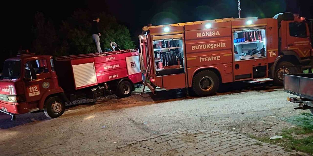 Manisa’da Bacadan Çıkan Yangında Ev Alevlere Teslim Oldu