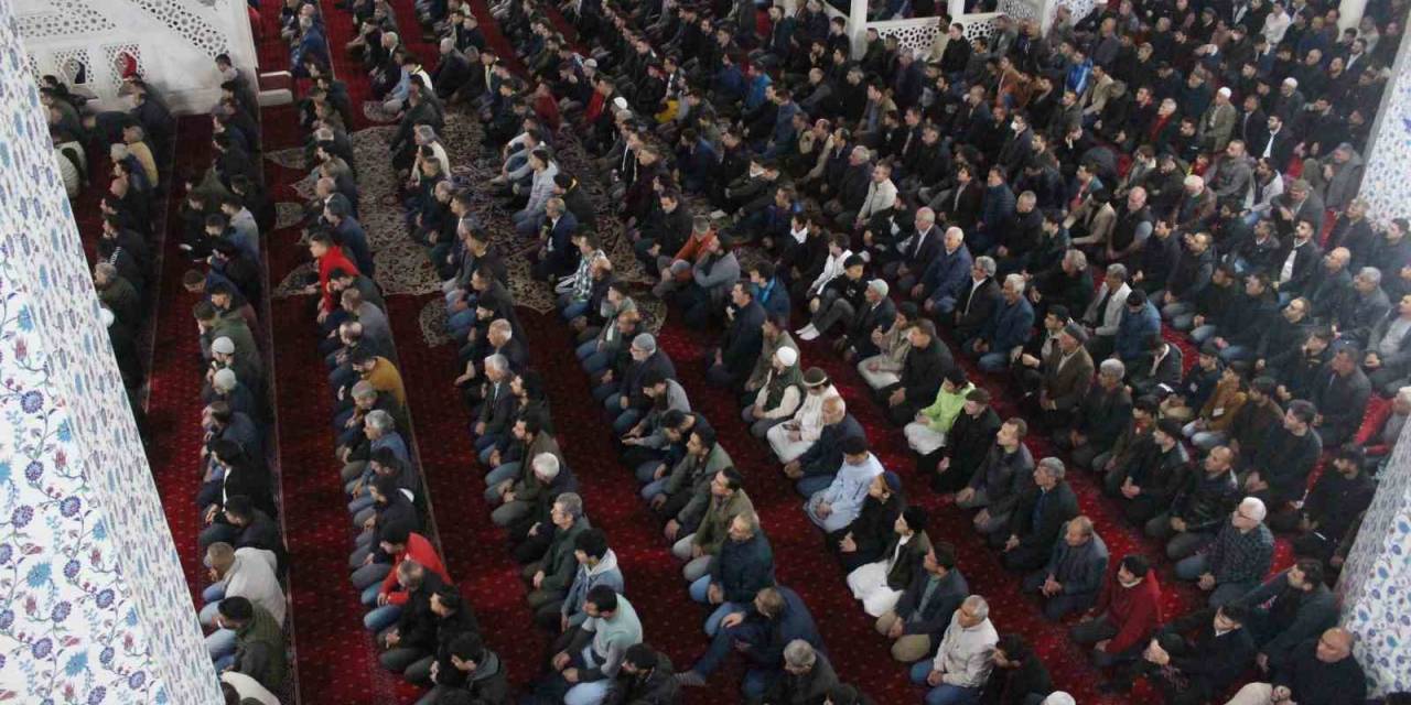 Iğdır’da Buruk Bayram Namazı