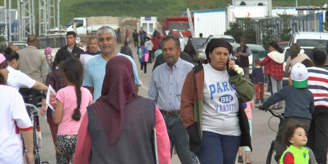Depremzedeler Bayrama Umutlu Girdi