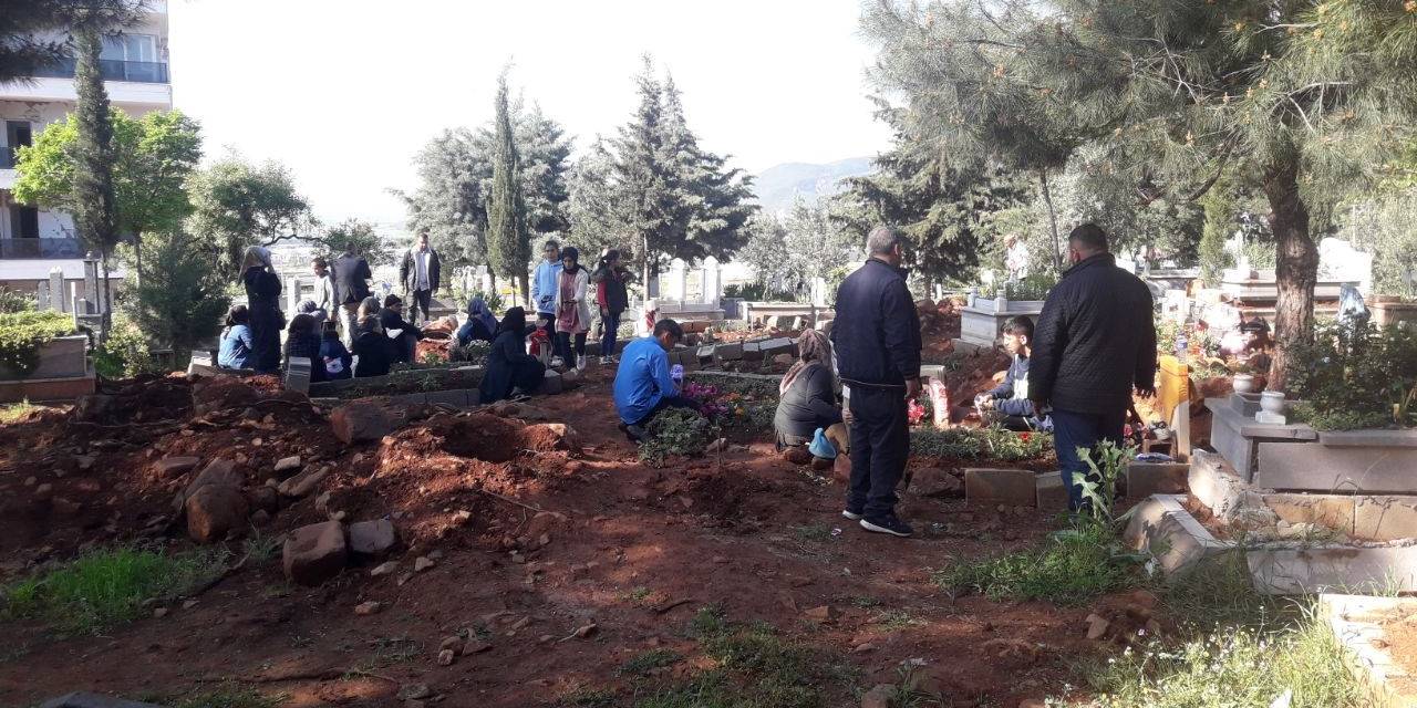 Deprem Bölgesinde En Acı Bayram