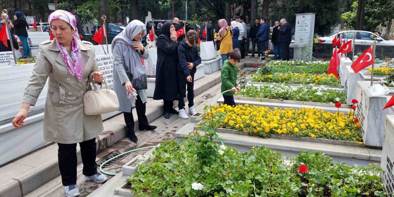Edirnekapı Şehitliği’nde Buruk Bayram