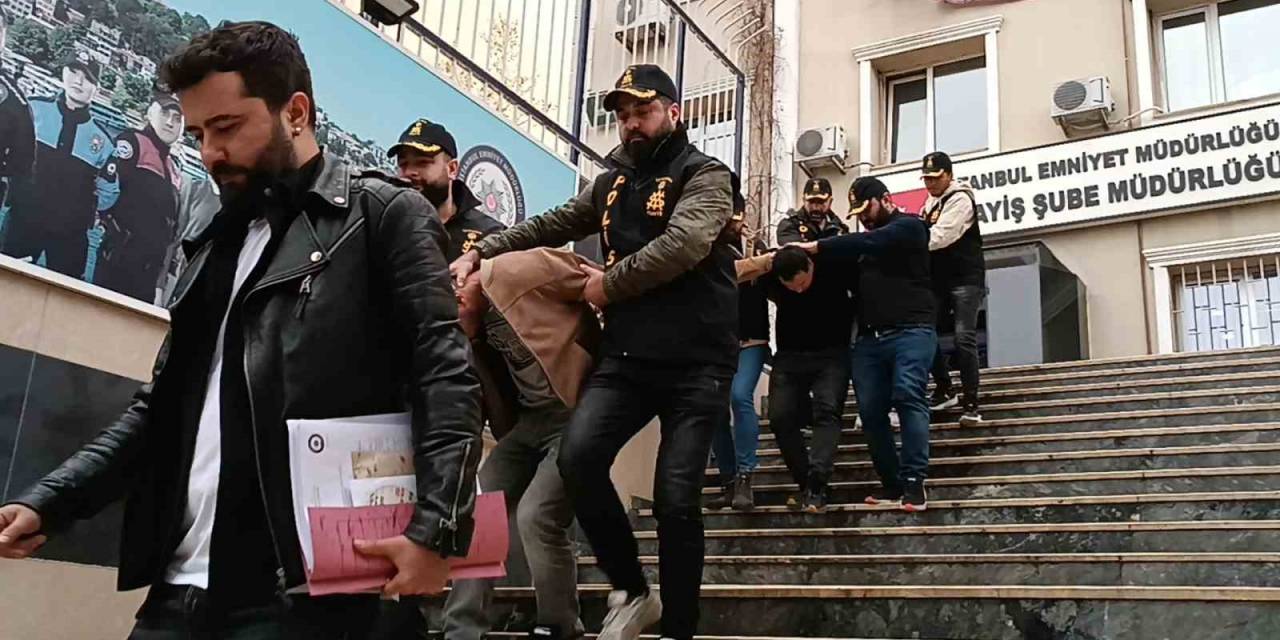 Eve Giren Gaspçılar, Çatı Tamiri İçin Gelen İşçiler Çıktı