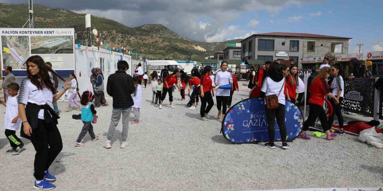 Gaziantep’te Depremzede Çocuklar İçin Bayram Şenliği