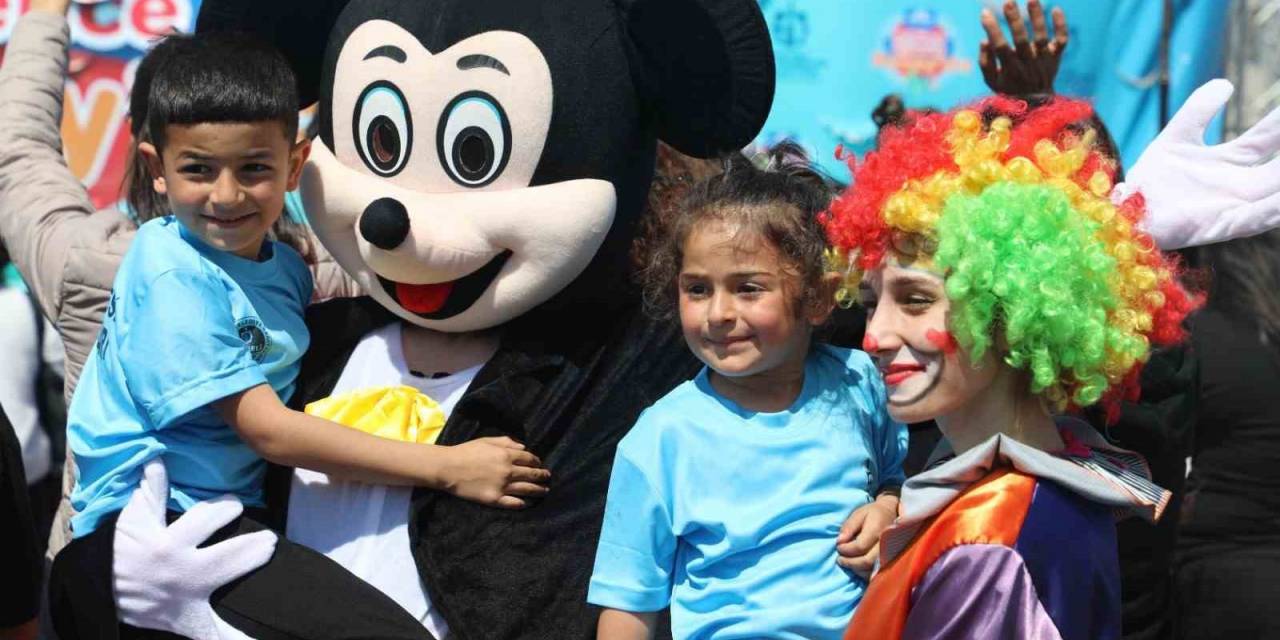 Hatay’da Depremzede Çocukların Bayram Sevinci