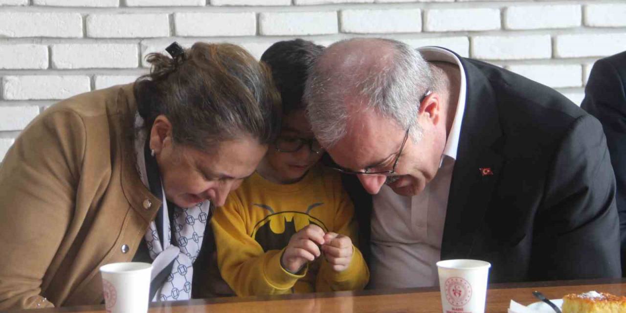 Vali Toraman, Depremzedelerle Bir Araya Geldi