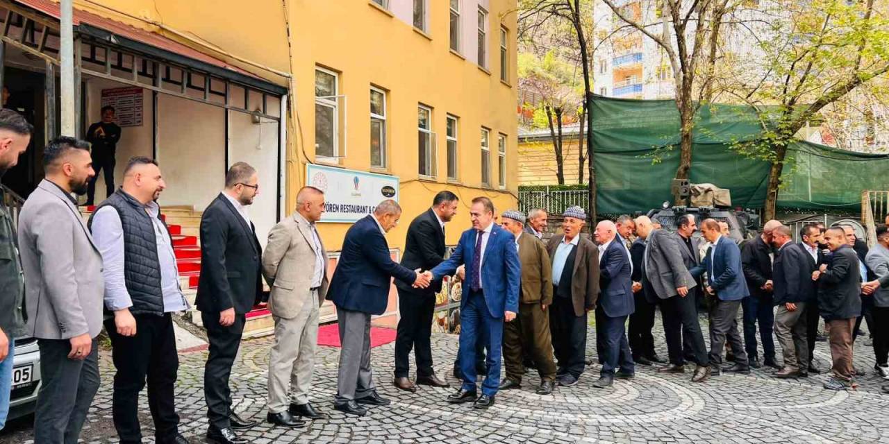 Uludere Belediye Başkanı Vatandaşın Bayramını Kutladı