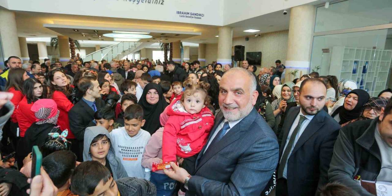 Başkan Sandıkçı: “hemşehrilerimiz Depremzedeler İçin Canla Başla Çalıştı”