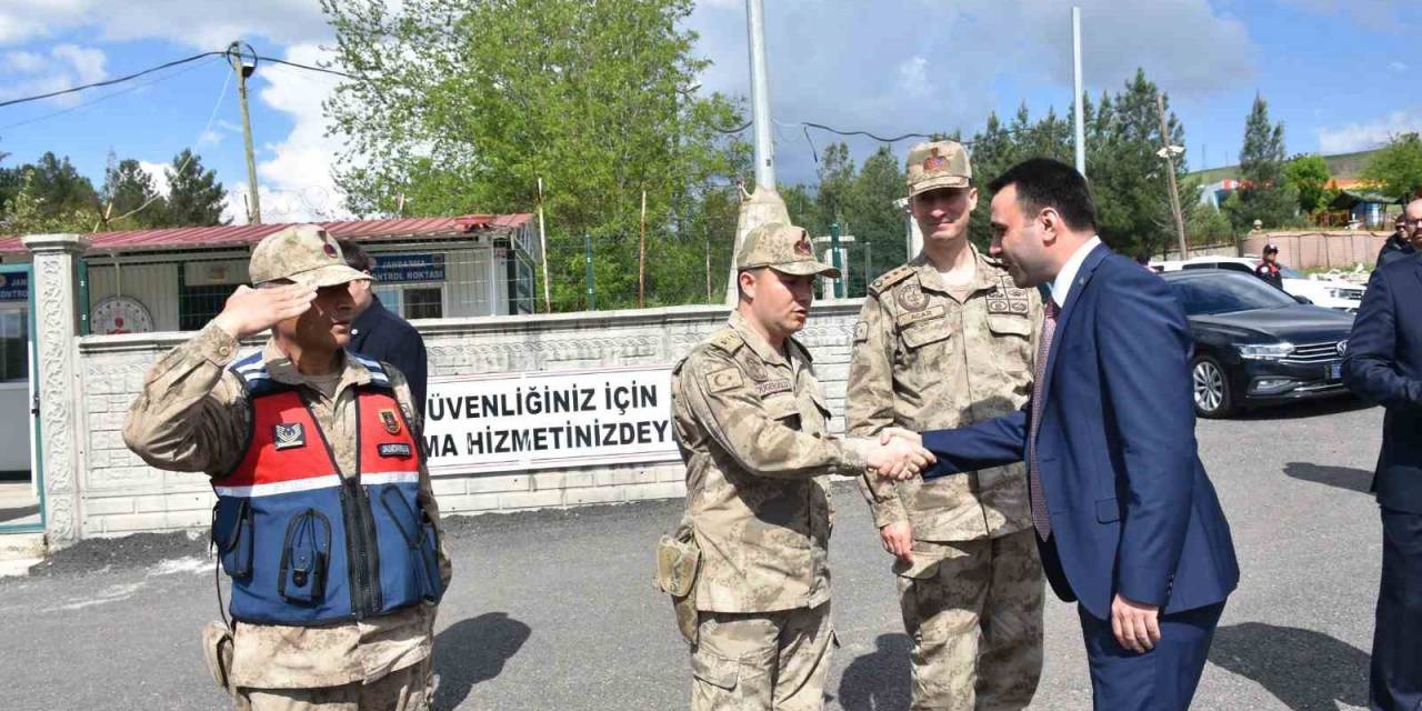Siirt’te Şehit Aileleri Ve Afetzede Aileler Yalnız Bırakılmadı