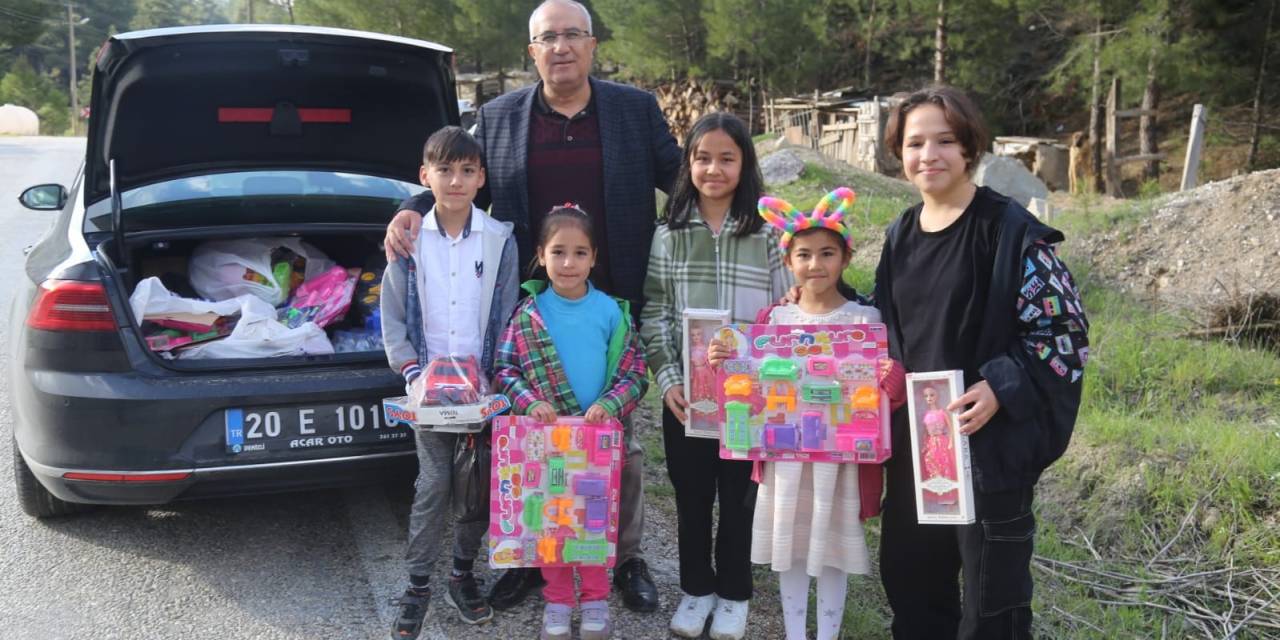 Oyuncaklar Başkan Amcadan