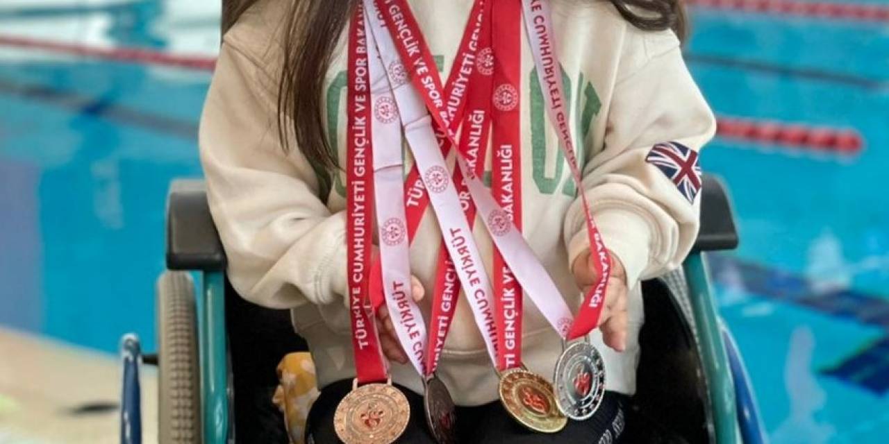 Bedensel Engelli Selen, Tedavi Amaçlı Başladığı Yüzmede Türkiye Şampiyonu Oldu