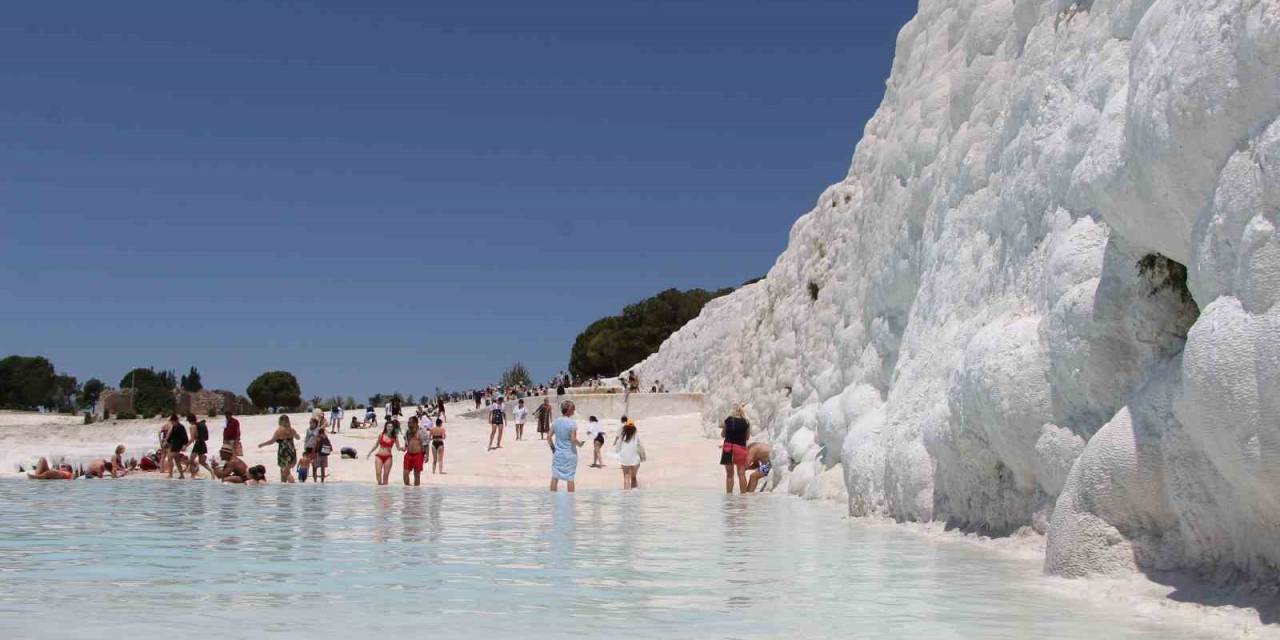 Pamukkale’de Bayram Yoğunluğu