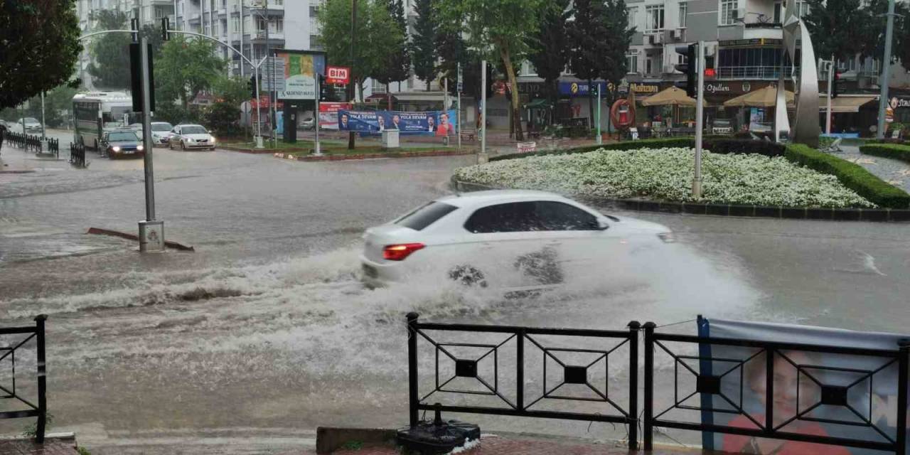 Adana’yı Esir Alan Yağmur Tarım Arazilerine Etki Etmedi