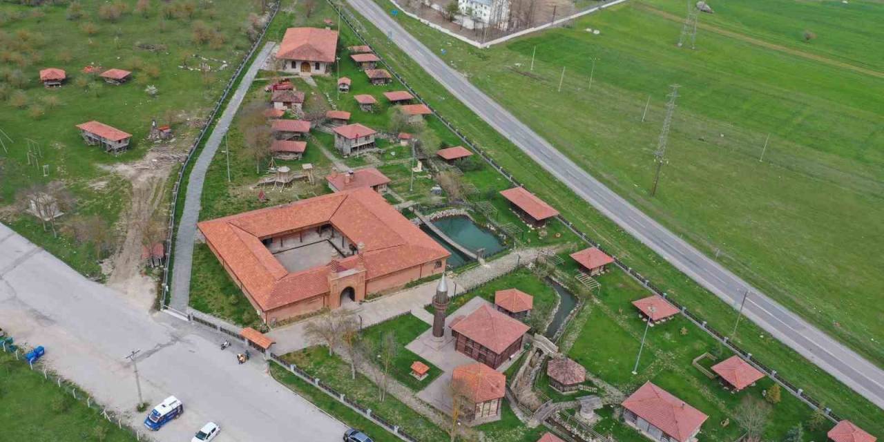 Dünya’da Benzeri Olmayan "ambarköy" Ziyaretçilerini Bekliyor