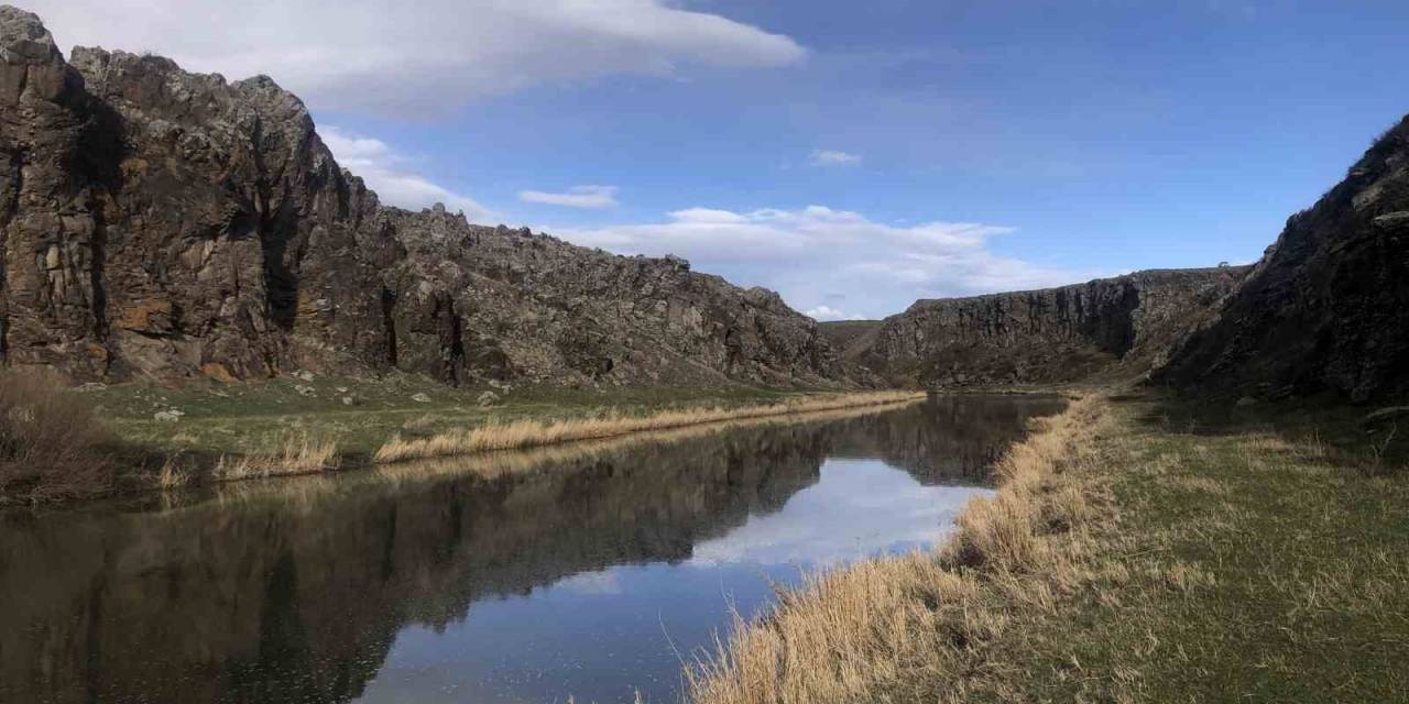 Kars’ta Akçalar Kanyonu Görenleri Büyülüyor