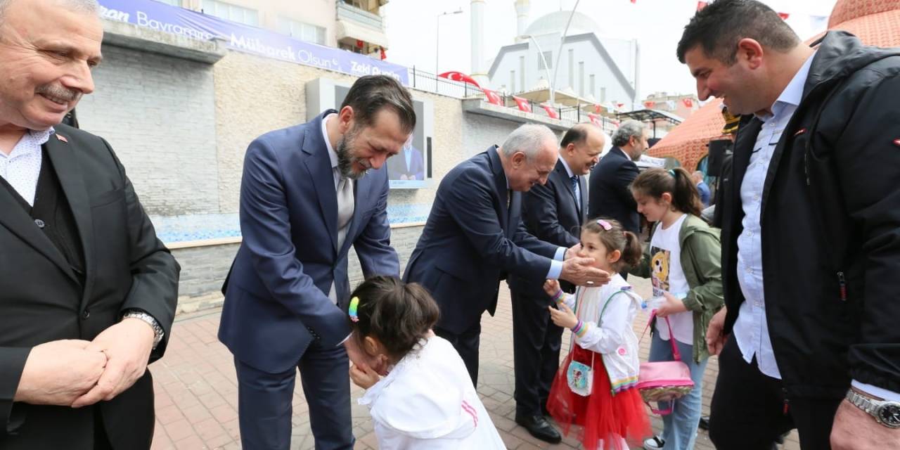 Derince’de Bayramlaşmaya Yoğun İlgi