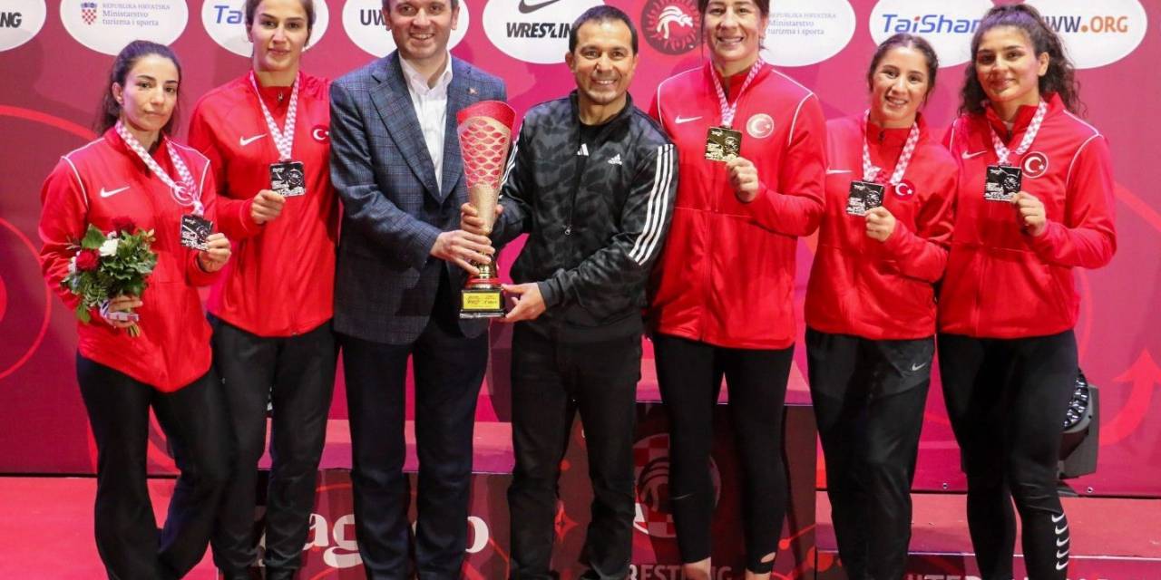 Kadın Milli Güreş Takımı Avrupa İkincisi Oldu