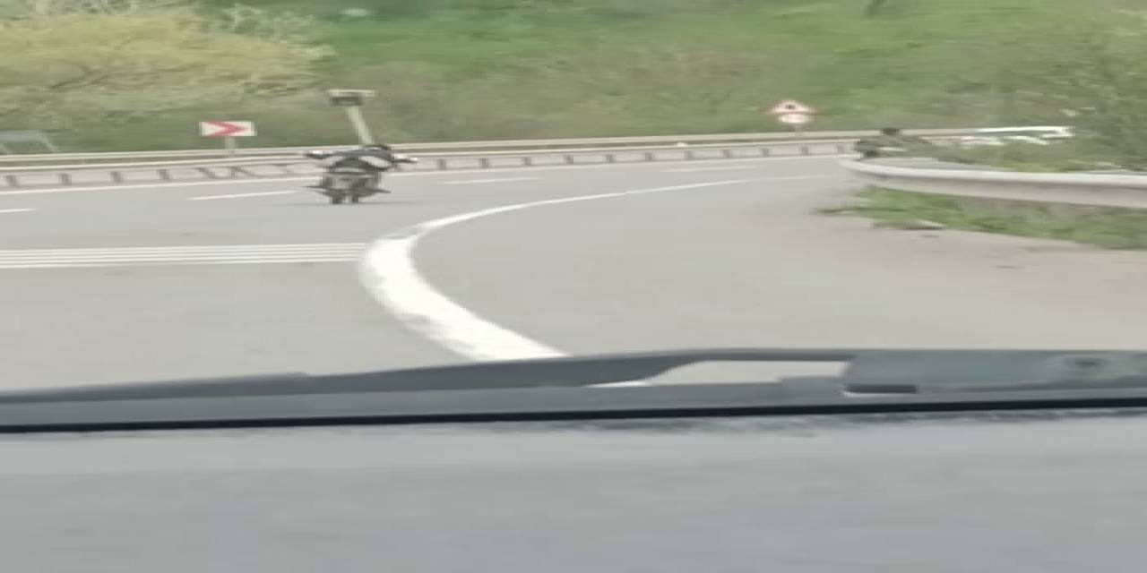 Motosikletini Yatarak Kullanan Sürücü Kamerada