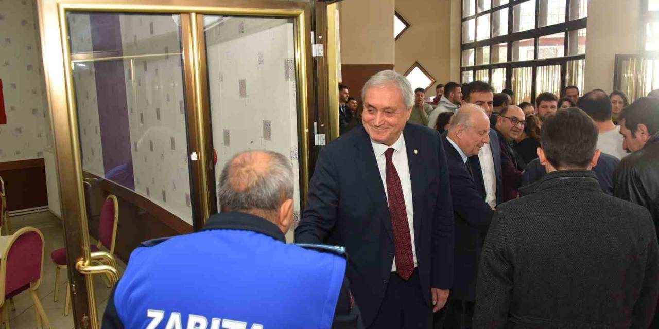 Belediye Personeliyle Bayramda Bir Araya Geldi