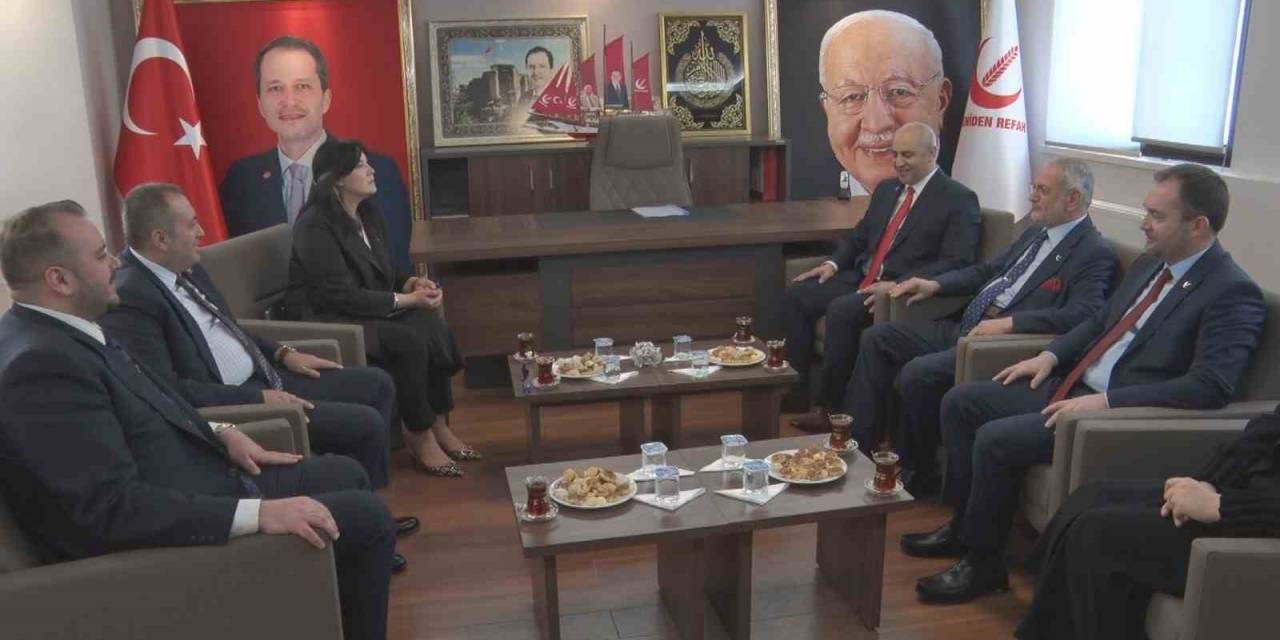 Siyasi Partilerden Yeniden Refah Partisi’ne Bayram Ziyareti