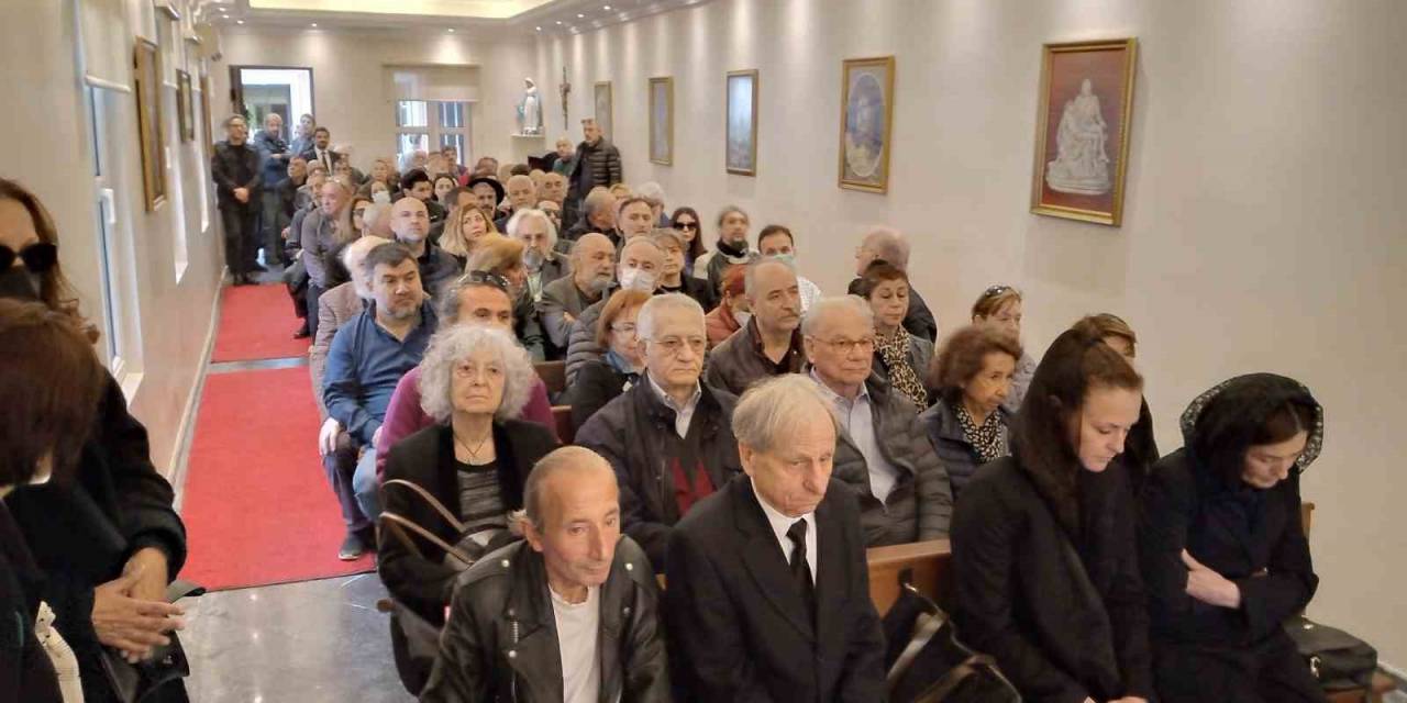 Usta Oyuncu Rana Cabbar Son Yolculuğuna Uğurlandı