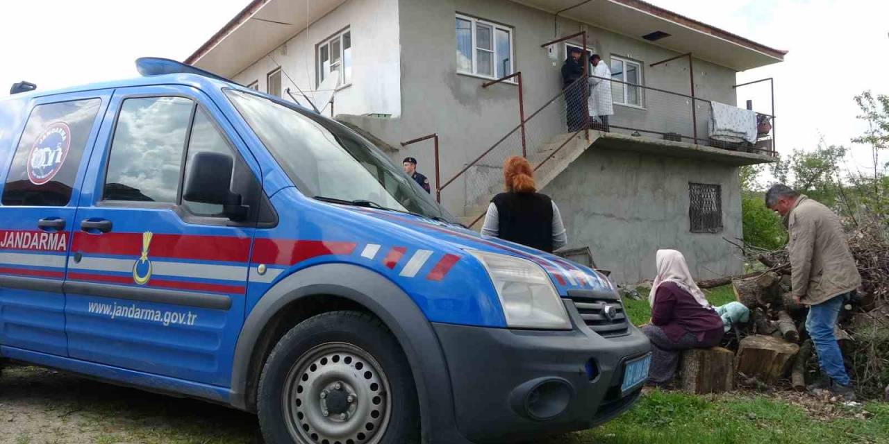 Yatalak Karısını Öldürdü Ardından İntihar Etti
