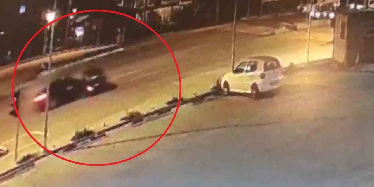 Bayram Arefesinde 1 Kişinin Öldüğü Feci Kaza Kamerada