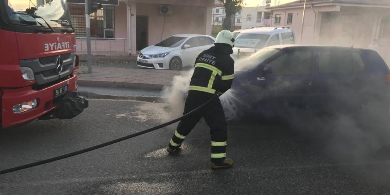 Siirt’te Seyir Halindeki Otomobil Alev Aldı